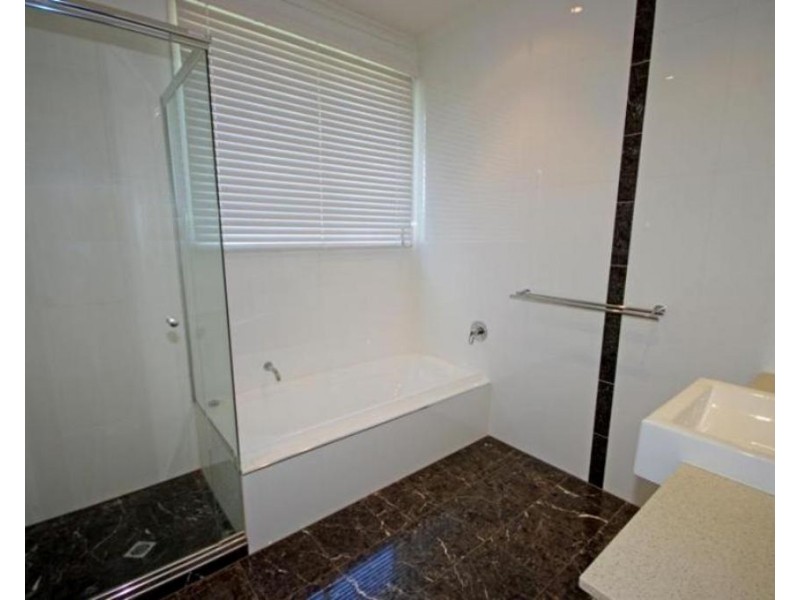 2A Shanahan Crescent, Mckinnon VIC 3204