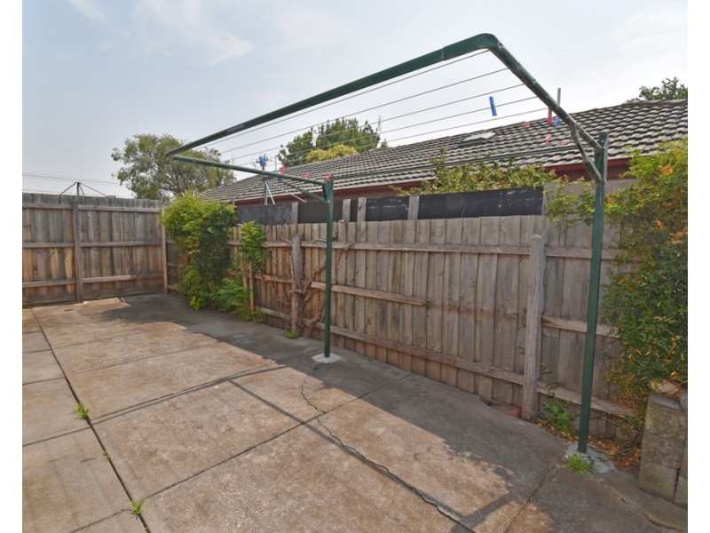 2/30 Coorigil Road, Carnegie VIC 3163