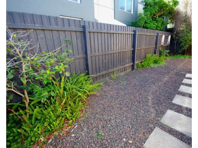 2/308 Beach Road, Black Rock VIC 3193