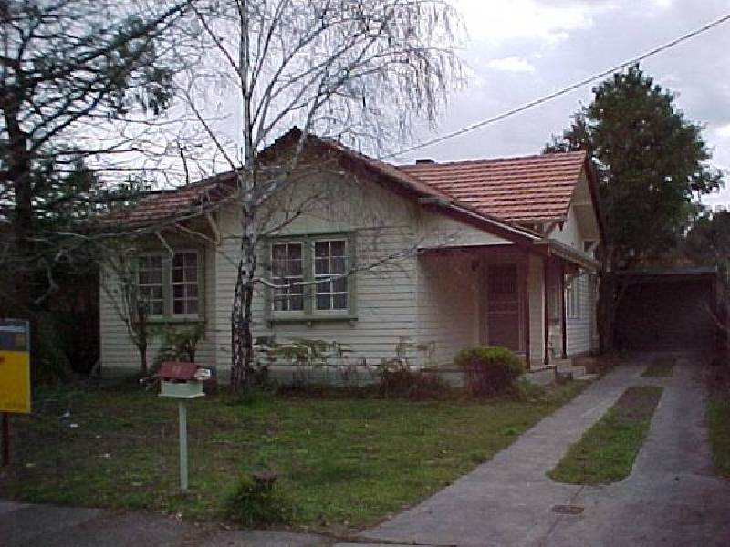 11 Melton Avenue, Carnegie VIC 3163
