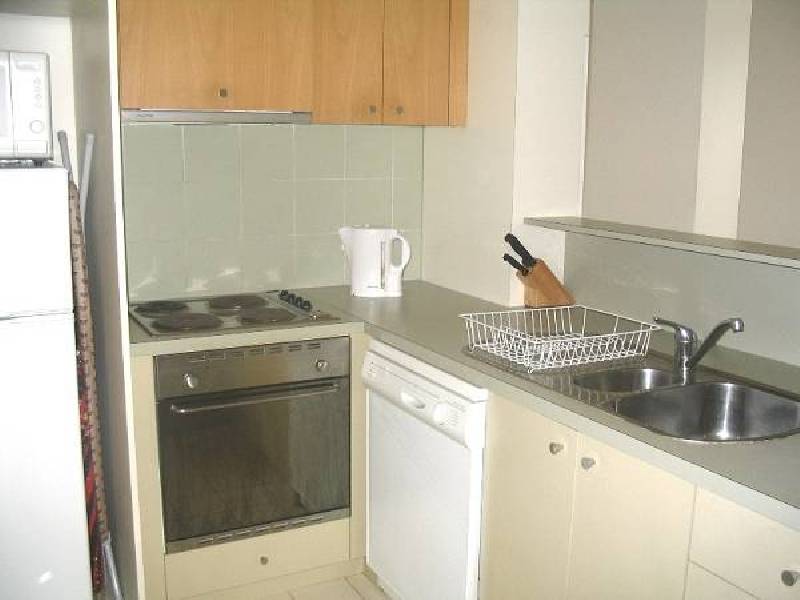 13/12 ACLAND STREET, St Kilda VIC 3182