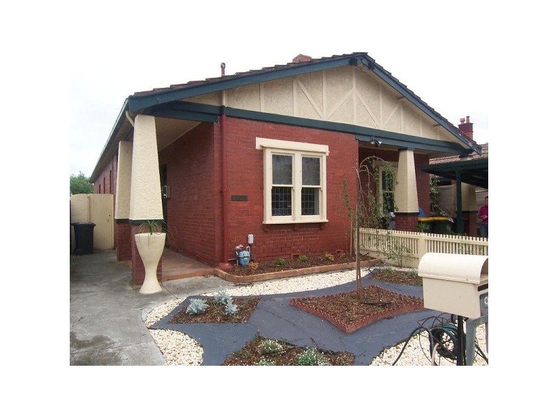 9 Bailey Avenue, St Kilda East VIC 3183