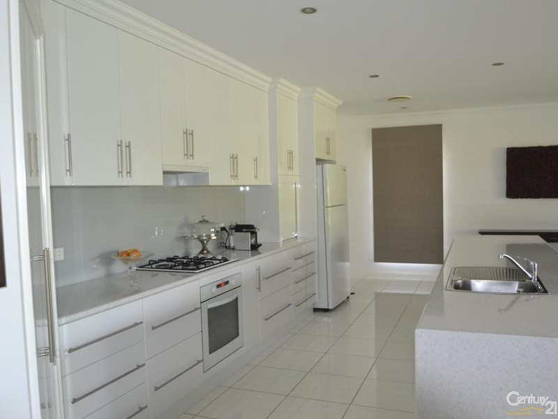 4 Kinross Court, Moama via, Echuca VIC 3564