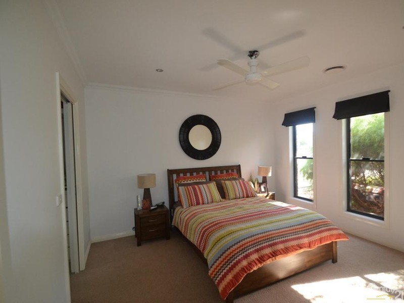 4 Kinross Court, Moama via, Echuca VIC 3564