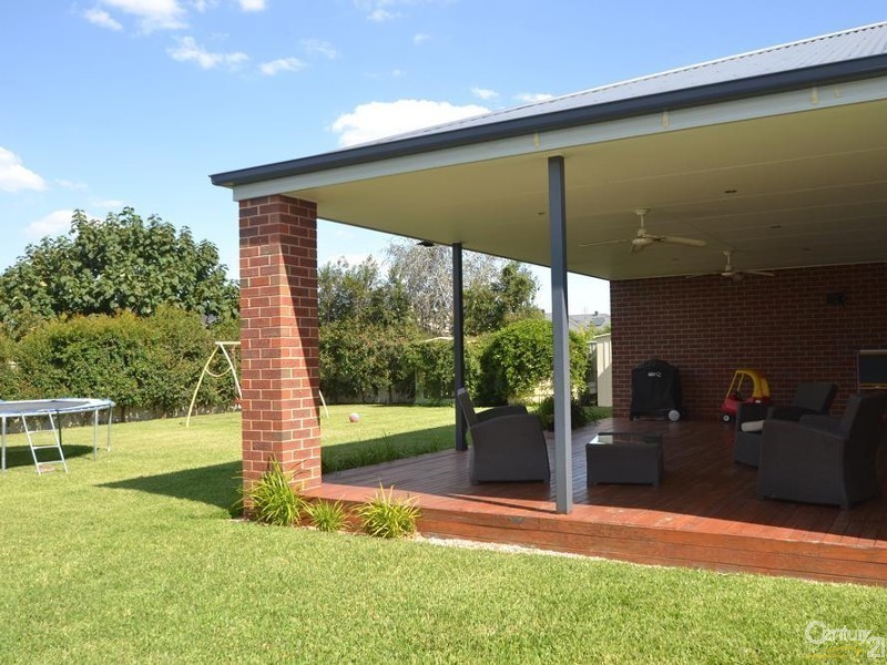 4 Kinross Court, Moama via, Echuca VIC 3564