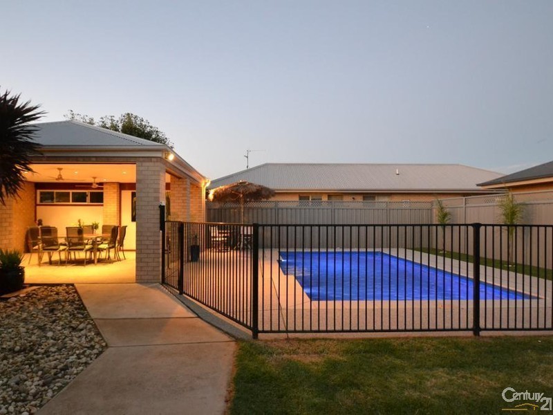 30 James Street, Echuca VIC 3564