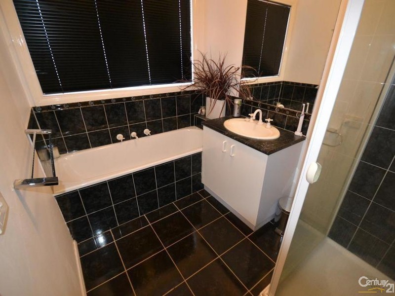 13 Roberts Court, Echuca VIC 3564