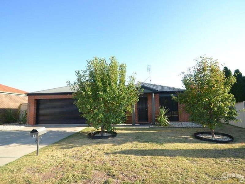 13 Roberts Court, Echuca VIC 3564