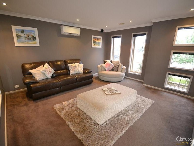 51 Declan Way, Echuca VIC 3564