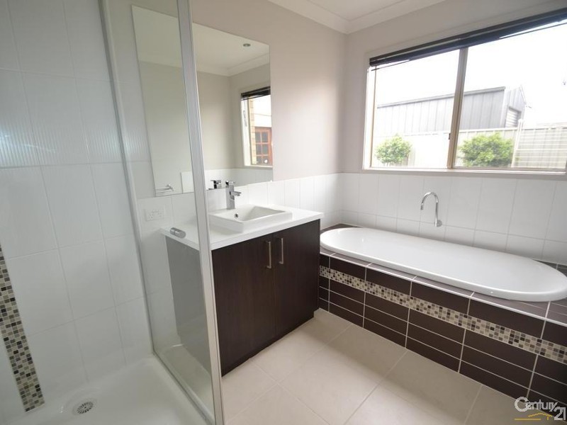 51 Declan Way, Echuca VIC 3564