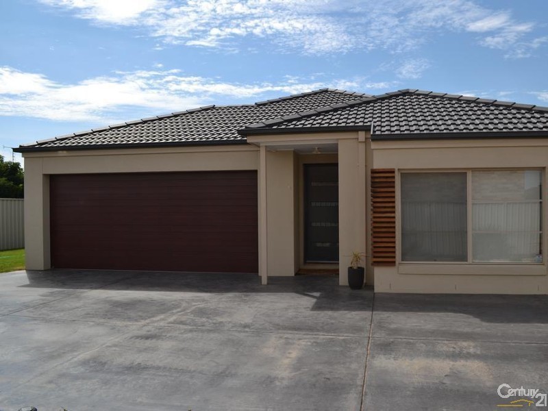 5 Antrim Court Moama via, Echuca VIC 3564