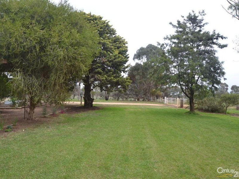 2570 Perricoota Road, Moama NSW 2731