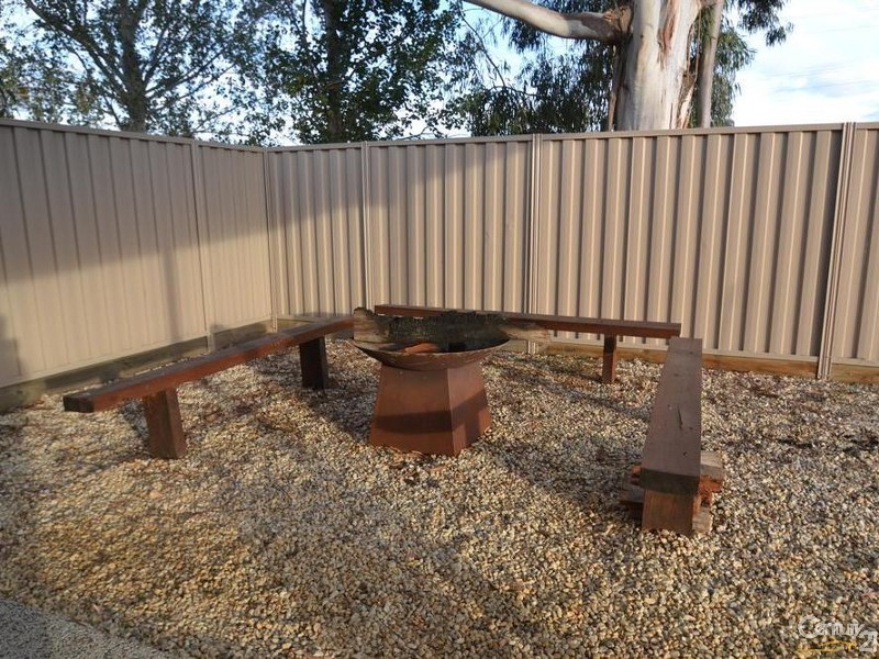 33 Struve Court, Echuca VIC 3564