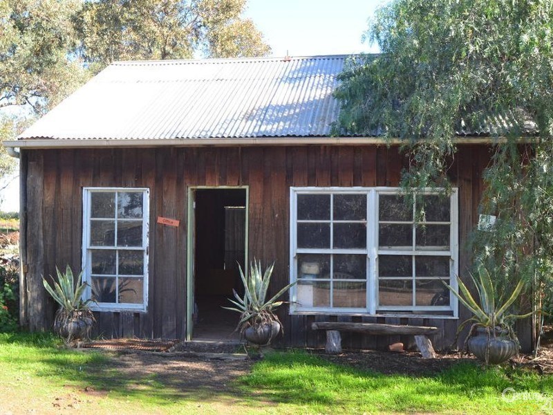 887 Bunnaloo Road, Mathoura NSW 2710