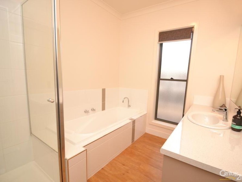 11 Willicent Terrace, Echuca VIC 3564