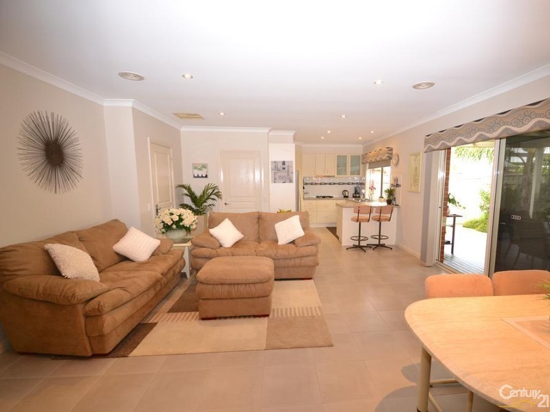 2/2 Lomond Court, Moama NSW 2731