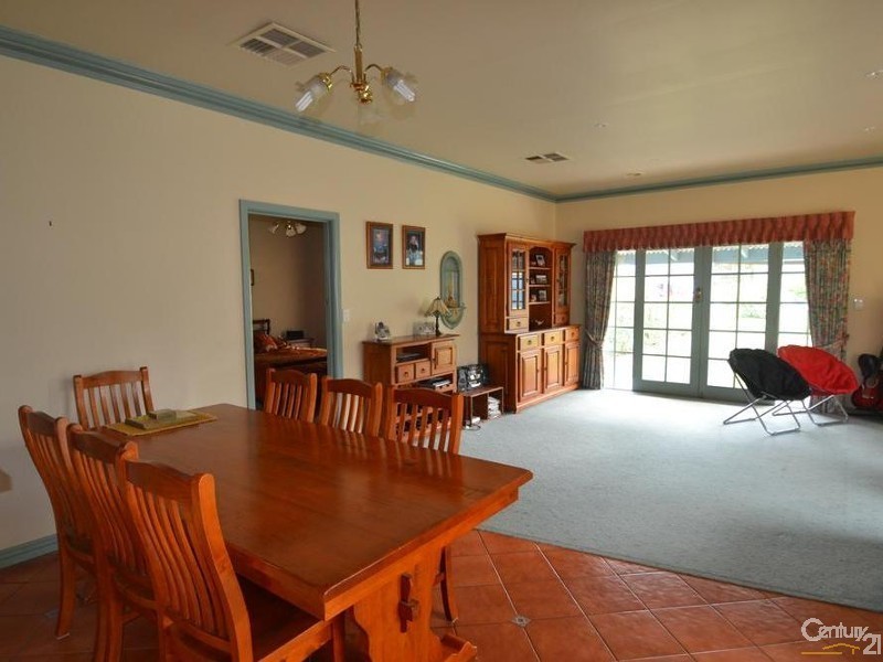 49 Hovell Street, Echuca VIC 3564