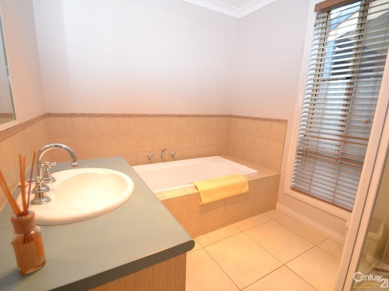 5 Victoria Place, Echuca VIC 3564
