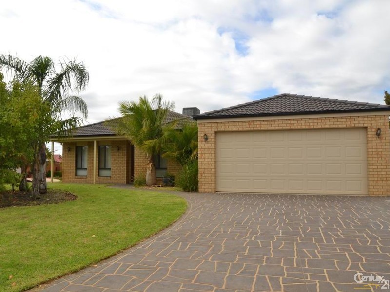 5 Kingfisher Drive West, Moama NSW 2731