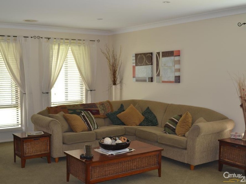 5 Kingfisher Drive West, Moama NSW 2731