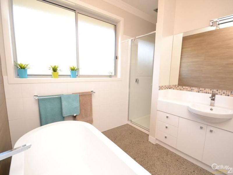 20 Porter Street, Moama NSW 2731