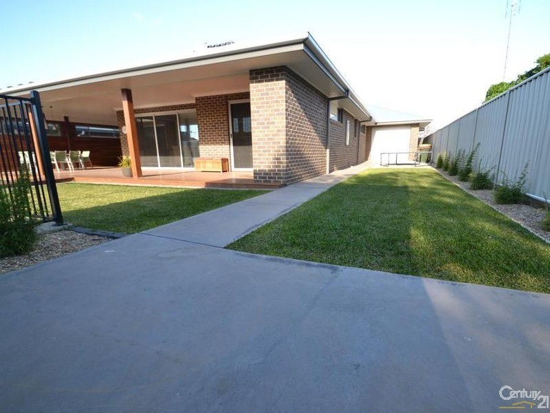 20 Porter Street, Moama NSW 2731