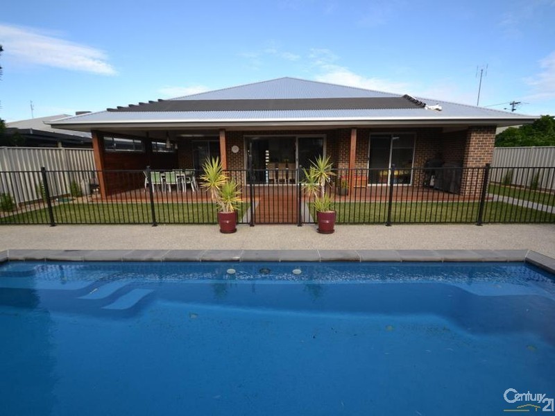 20 Porter Street, Moama NSW 2731