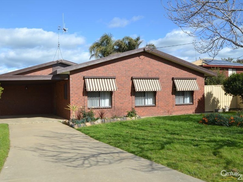 77 Service Street, Echuca VIC 3564
