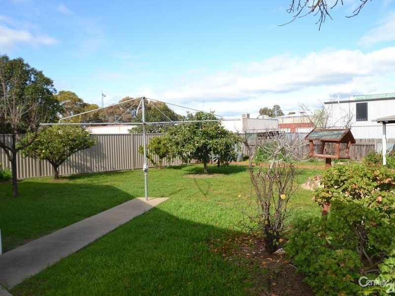 77 Service Street, Echuca VIC 3564