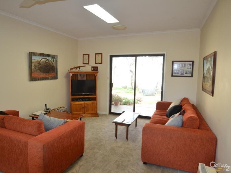 276 Boggy Creek Road, Deniliquin NSW 2710