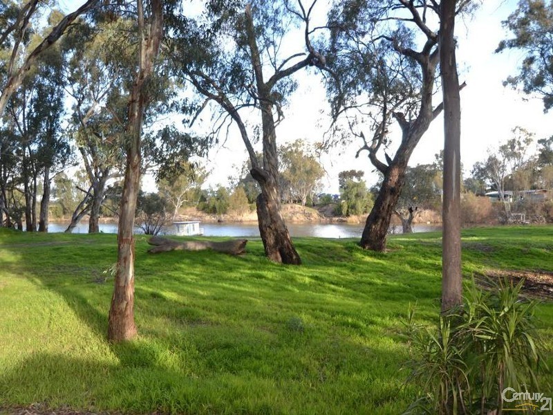 276 Boggy Creek Road, Deniliquin NSW 2710