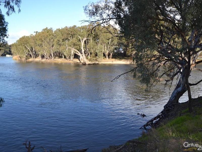 276 Boggy Creek Road, Deniliquin NSW 2710