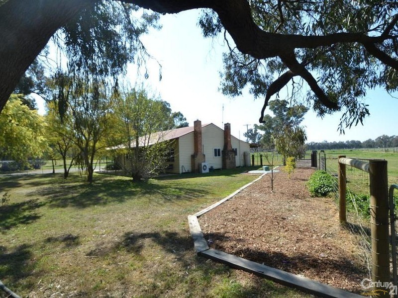 5 Simmie Road, Echuca VIC 3564