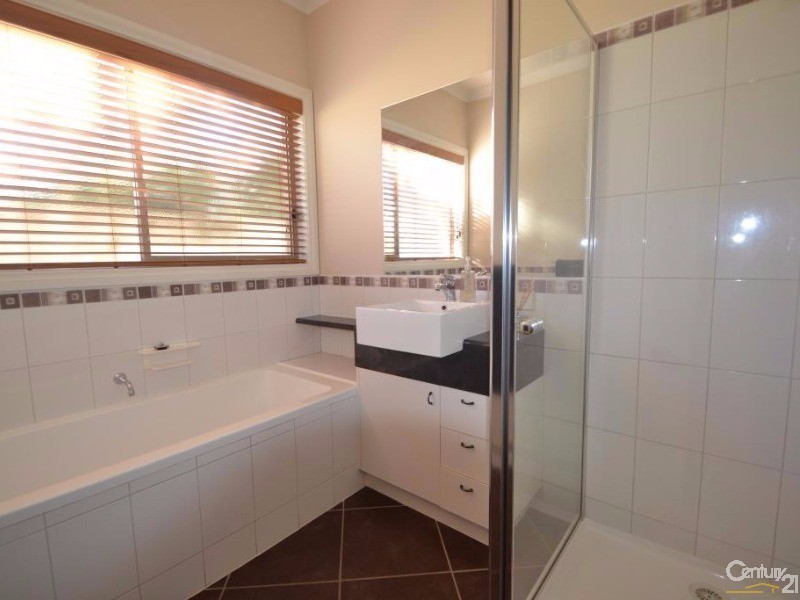 10 Kinross Court, Moama NSW 2731