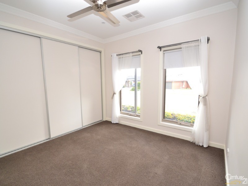 8 Forfar Drive, Moama NSW 2731