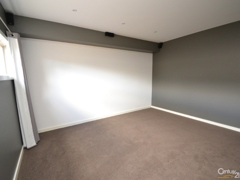 8 Forfar Drive, Moama NSW 2731