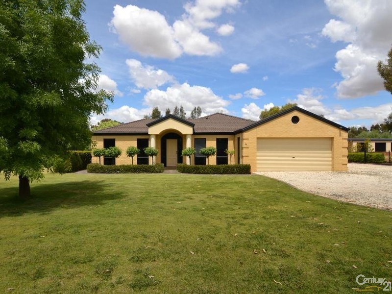 4 Hollara Drive, Moama NSW 2731