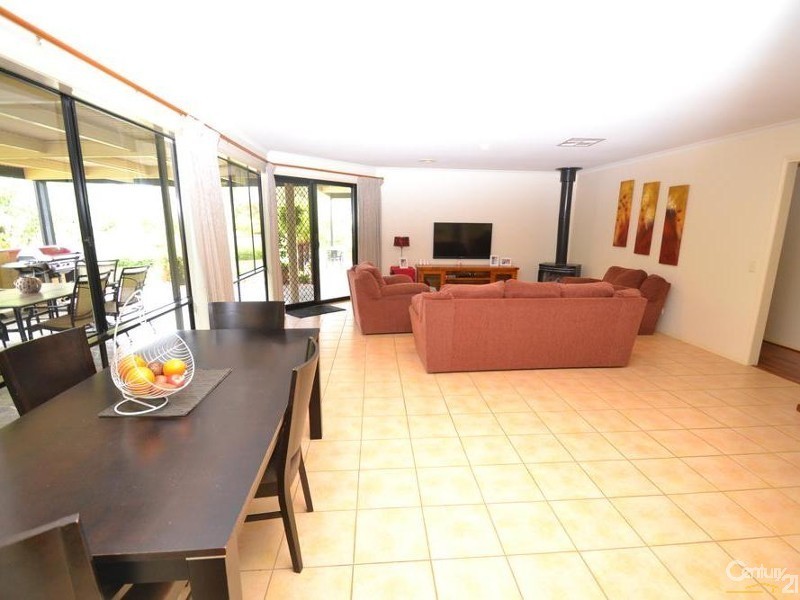 4 Hollara Drive, Moama NSW 2731