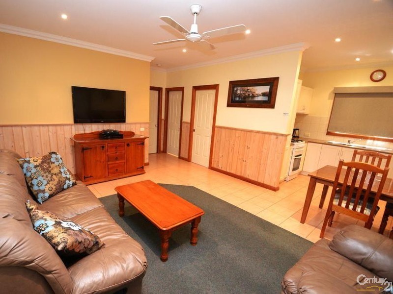 4/ 162 Perricoota Road, Moama NSW 2731