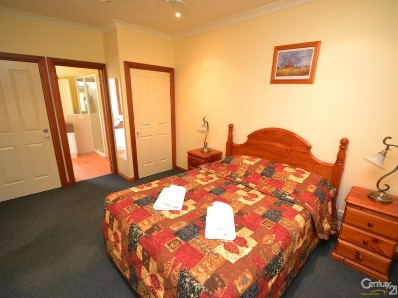 4/ 162 Perricoota Road, Moama NSW 2731