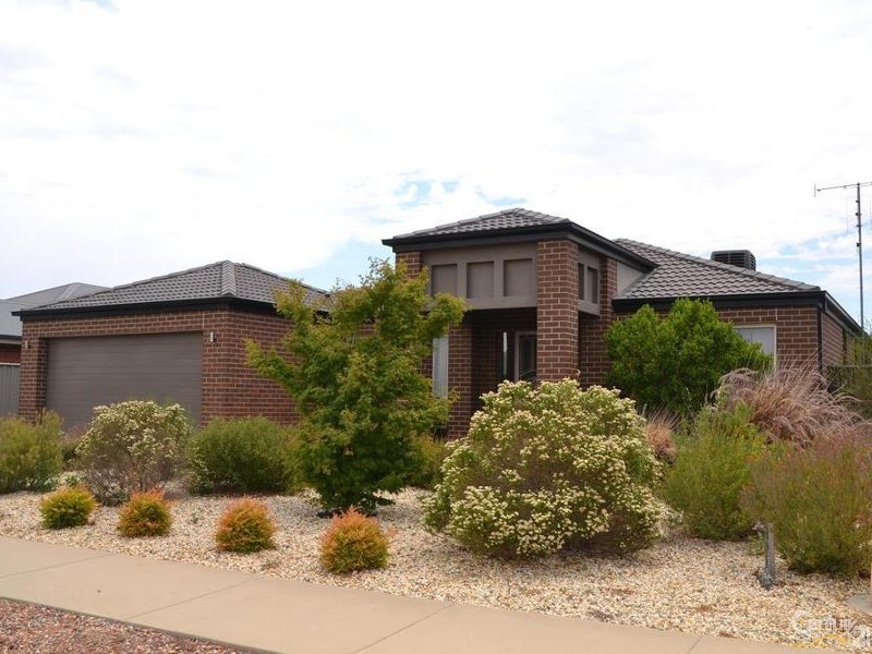 10 Brenton Avenue, Echuca VIC 3564