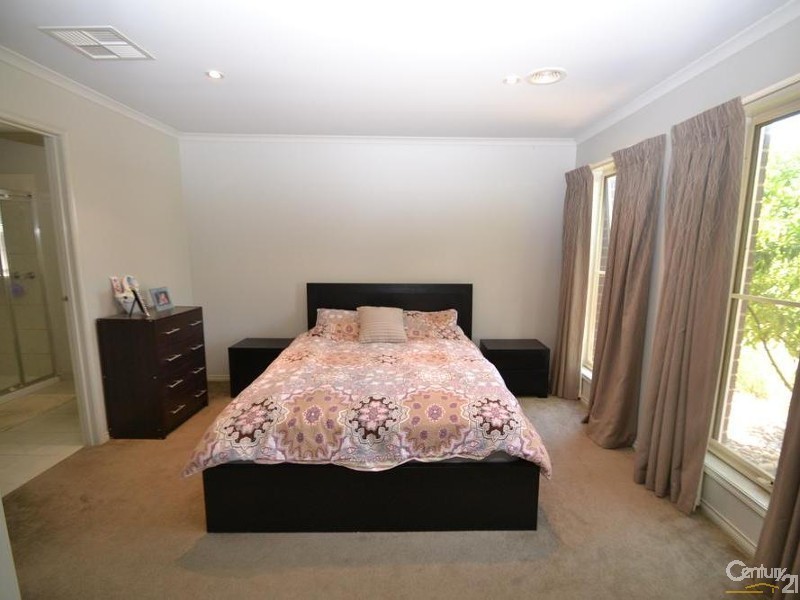 10 Brenton Avenue, Echuca VIC 3564