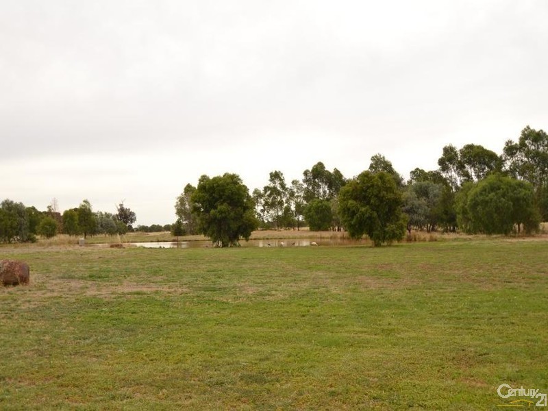 60 Point Road, Echuca VIC 3564