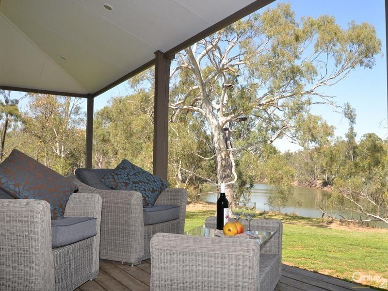 1049 Perricoota Road, Moama NSW 2731