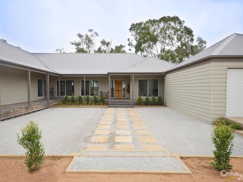 1049 Perricoota Road, Moama NSW 2731