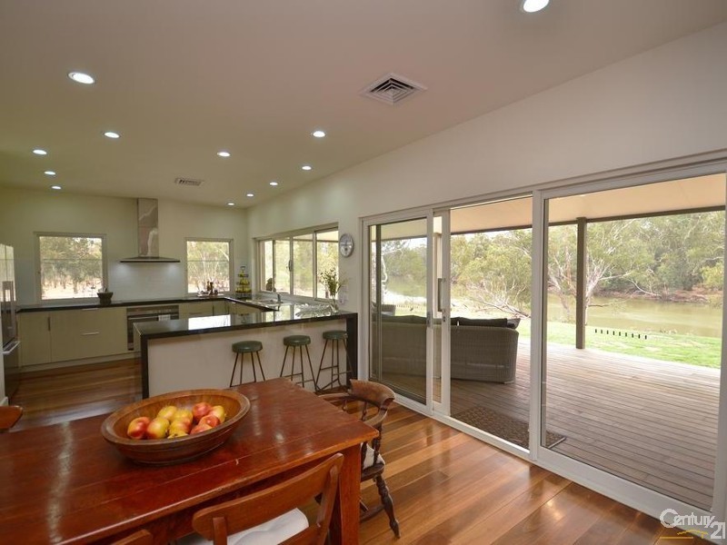 1049 Perricoota Road, Moama NSW 2731