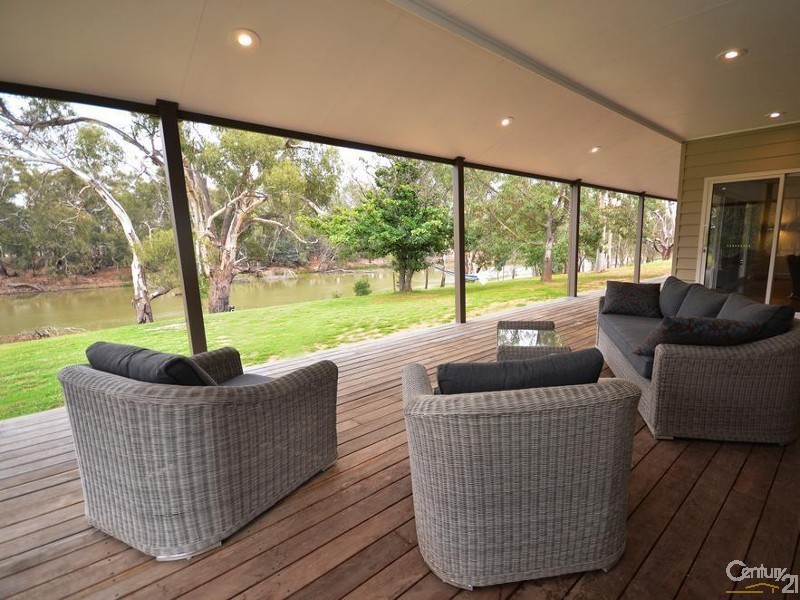 1049 Perricoota Road, Moama NSW 2731