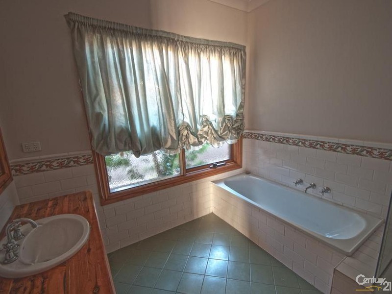 60 Hopwood Street, Echuca VIC 3564