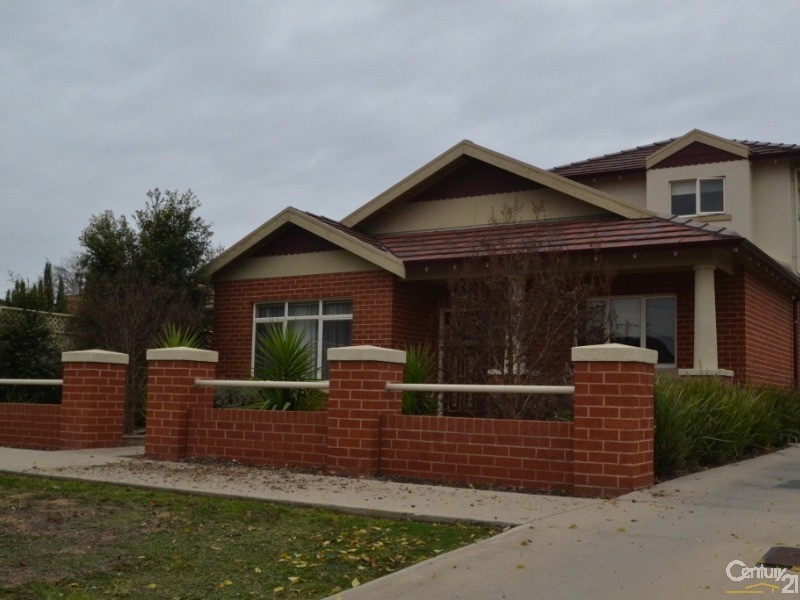 1 80 Haverfield Street, Echuca VIC 3564