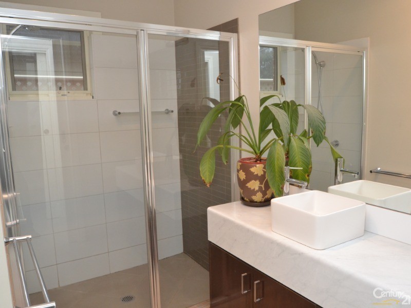 1 80 Haverfield Street, Echuca VIC 3564